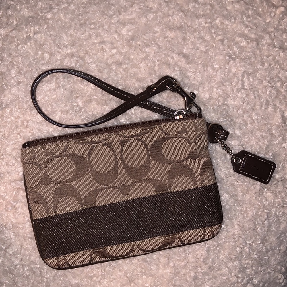 Coach monogram logo wristlet - Picture 4 of 10
